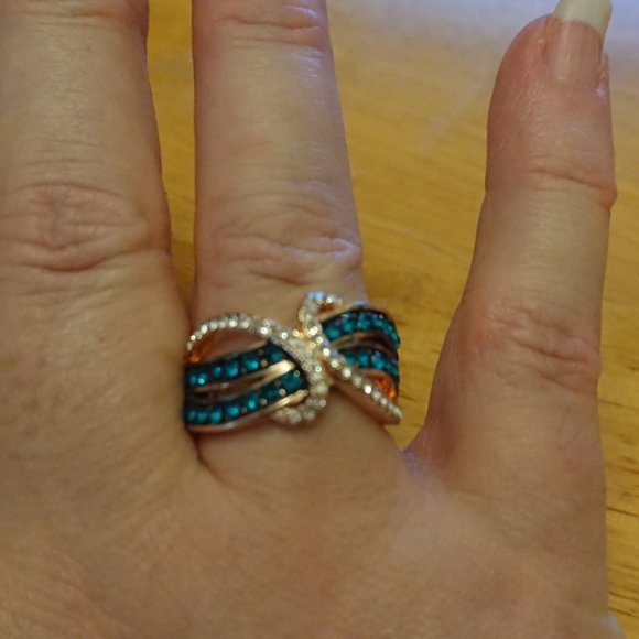 🌸 Closeout! Rose gold Lab created Sapphire ring. Costume Jewelry - Picture 7 of 8